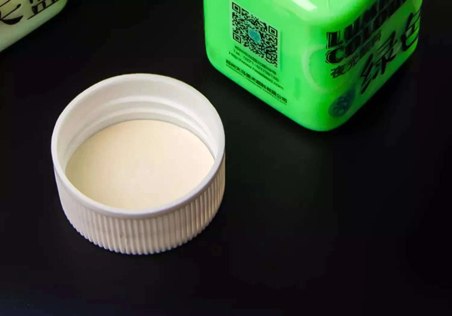 58ML Fluorescent Acrylic Pigment – Glow in the Dark-Purple B / CHINA