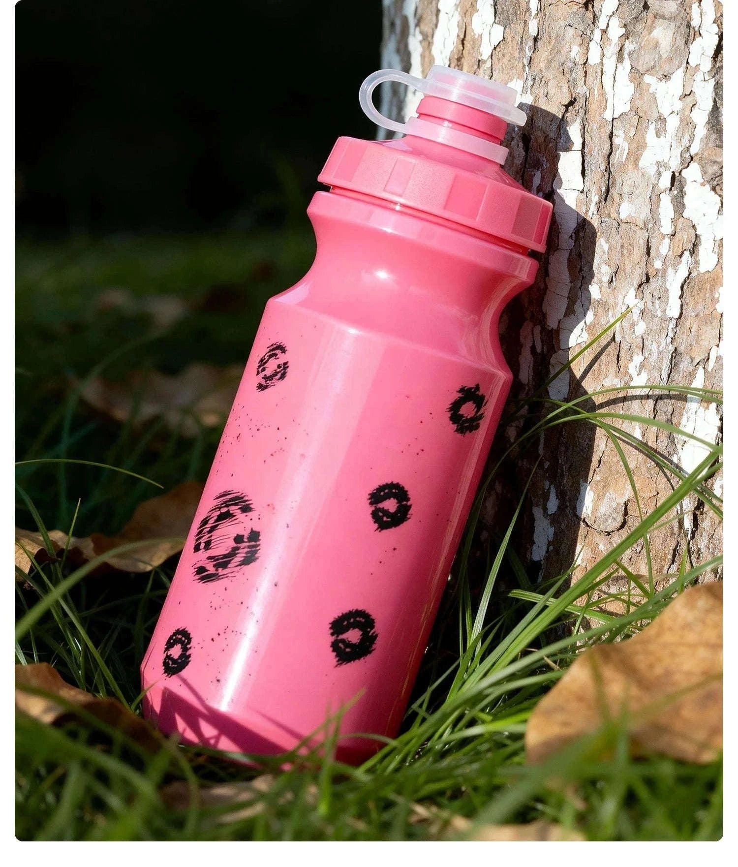 600ml Cycling Water Bottle with Dust Cover Leakproof Squeeze Design-White
