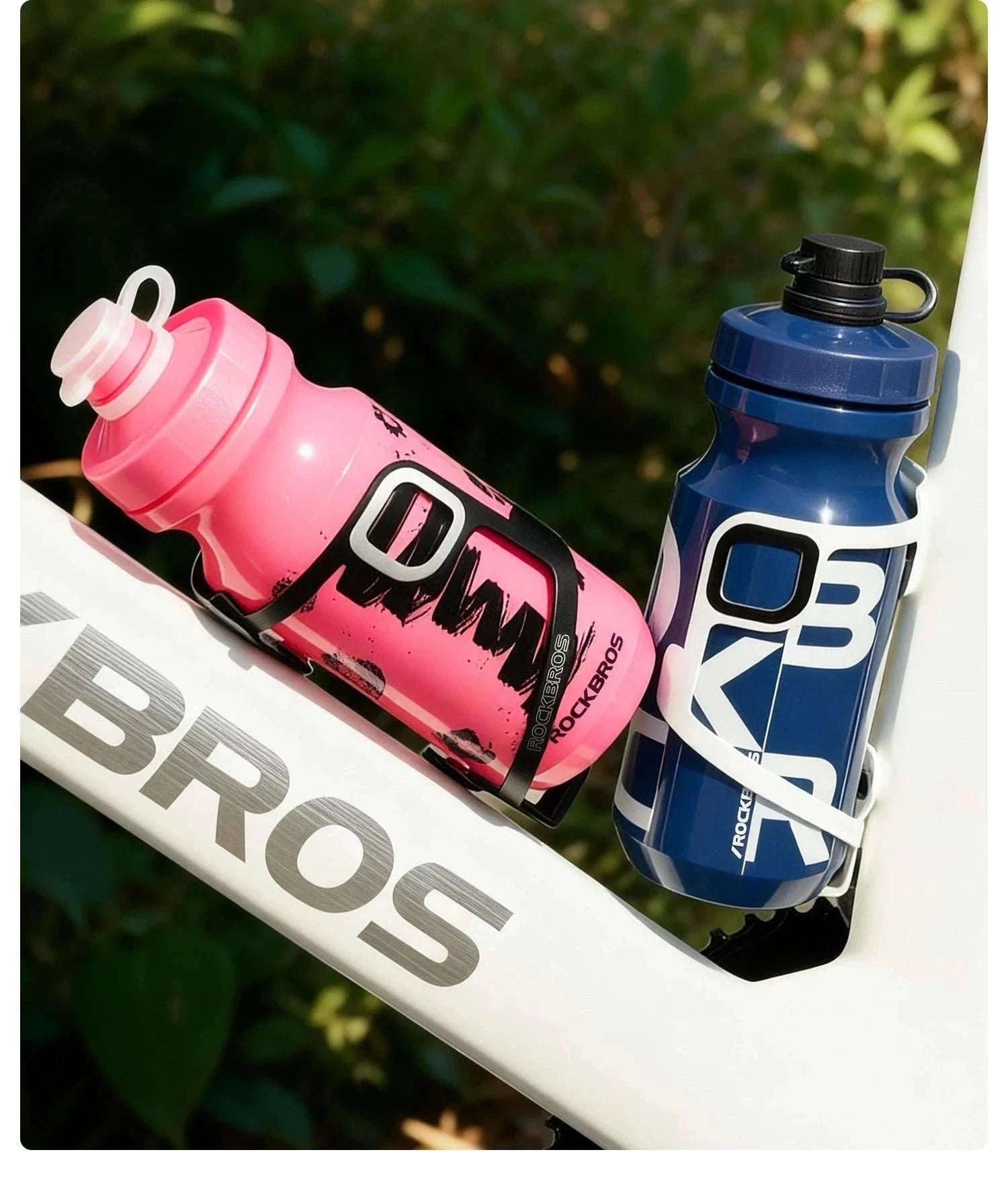 600ml Cycling Water Bottle with Dust Cover Leakproof Squeeze Design-White