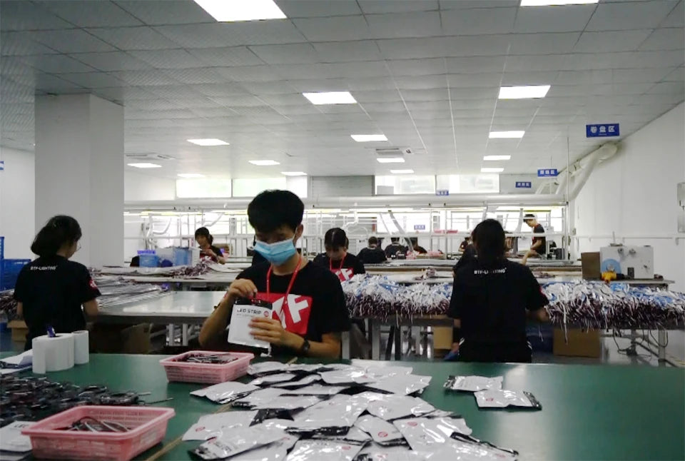 Taśma świetlna LED RGB WS2812B z indywidualnym adresowaniem