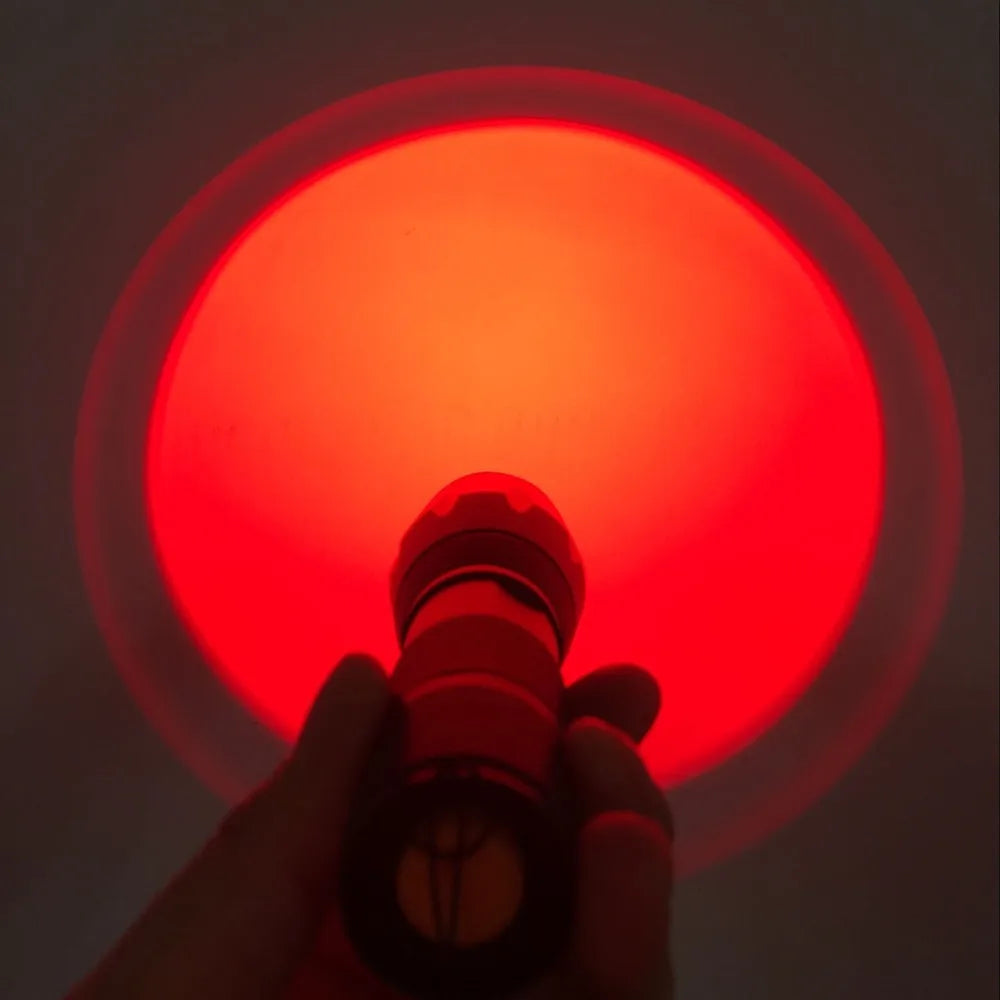E17 Red-Light Zoom Flashlight