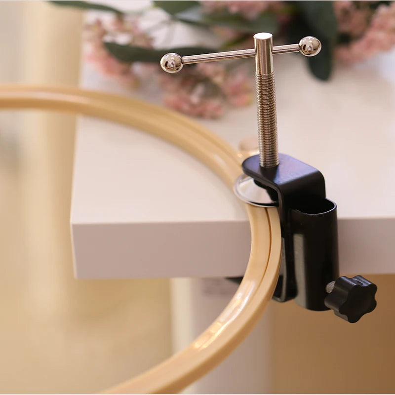 Stand in legno per cerchio ricamo e accessori
