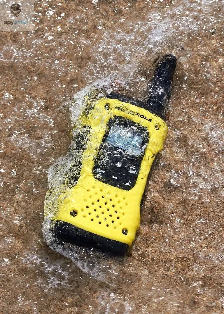 Motorola TLKR T92 H2O Walkie-Talkies - Weatherproof PMR Radios (IP67, Up to 10 km Range) - Set of 2 📡🌧️🚶‍♂️ Spy-shop.com