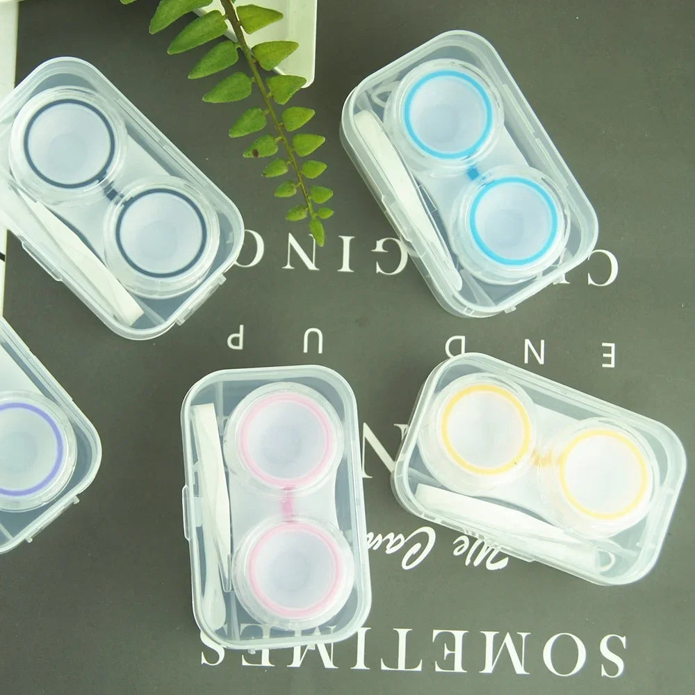 Estuche compacto para guardar y cuidar lentes de contacto