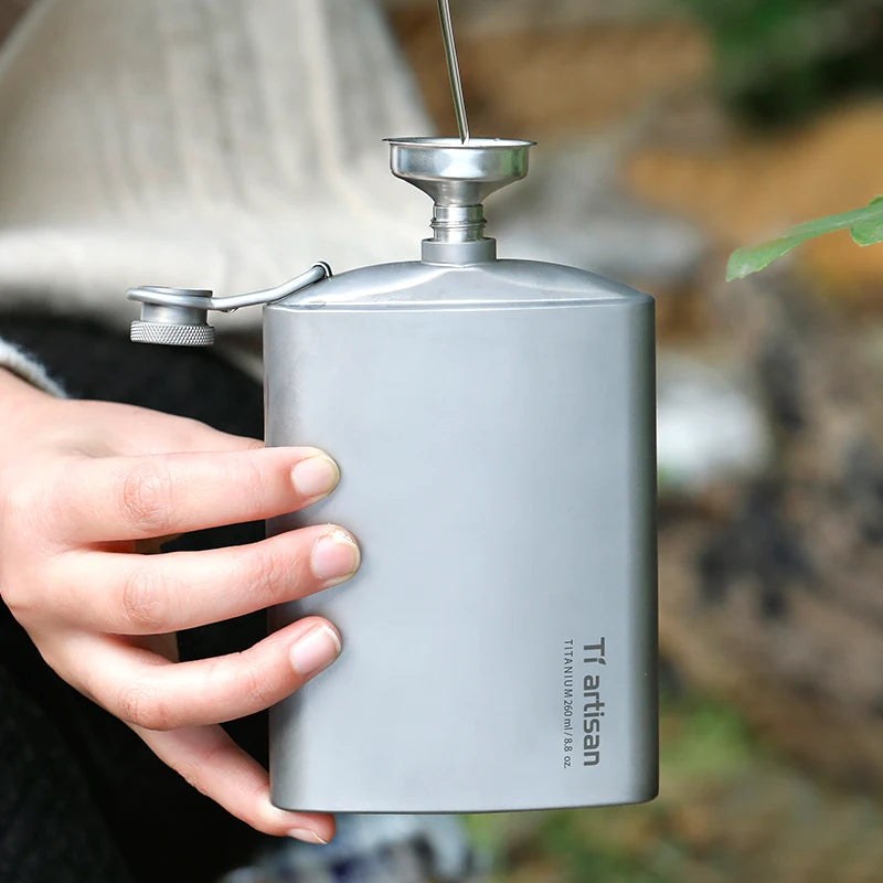 Portable Pure Titanium Hip Flask with Funnel, 200ml/260ml