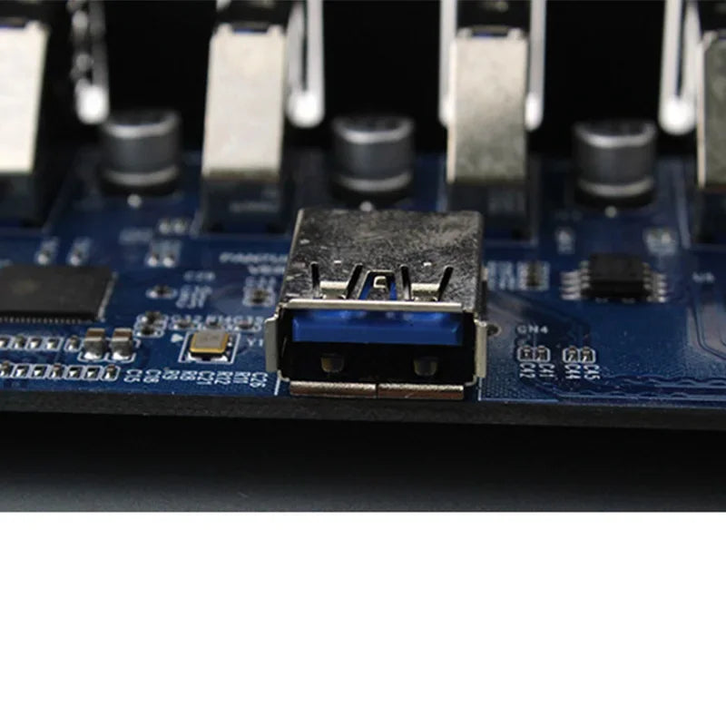NW403 USB 3.0-hub med sju porter for frontpanel, 5.25-Inch