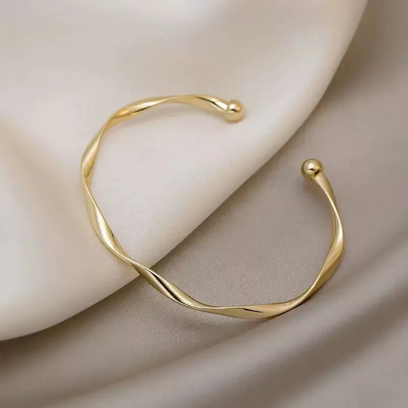 2025 New Fashion Creative Unique Design Style Minimalist Geometric Bending Shape Adjustable Bracelet, Suitable For Mothers to Se 