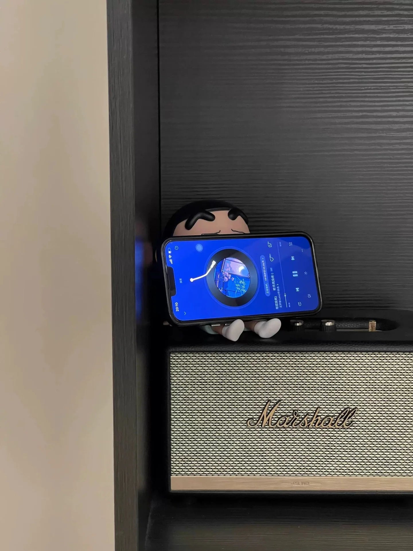 Kawaii Crayon Shin-Chan Boochan Phone Holder Desktop Anime Ornaments Watching Tv Cartoon Phone Support Cute Doll Girls Gifts 