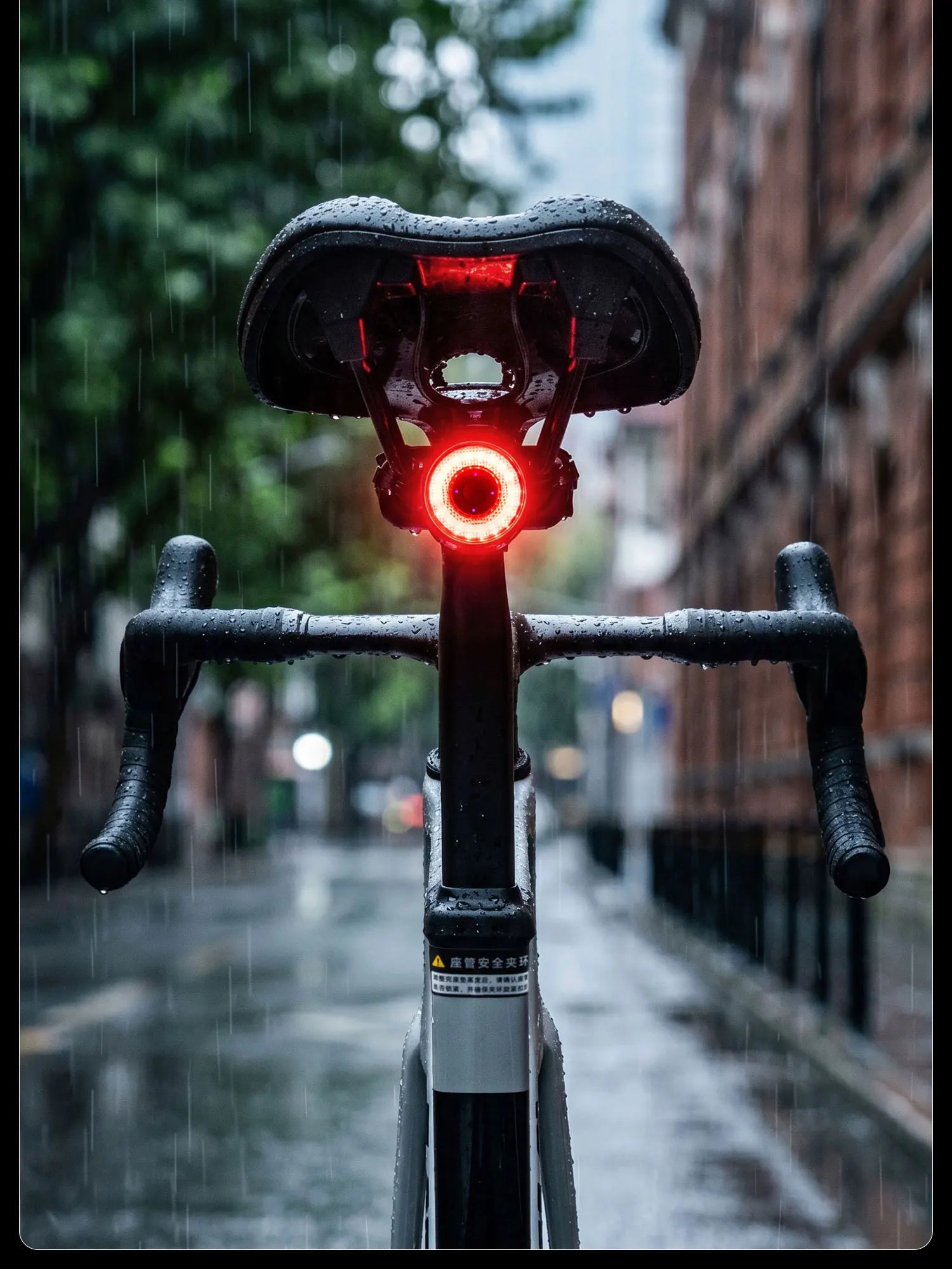 Luz trasera inteligente para bicicleta con sensor de freno e impermeabilidad IPX6