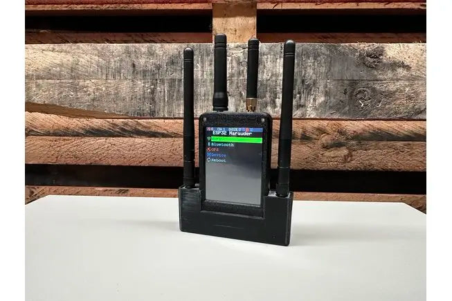 Modul ESP32 Marauder 4-în-1 cu antenă, USB, GPS și baterie