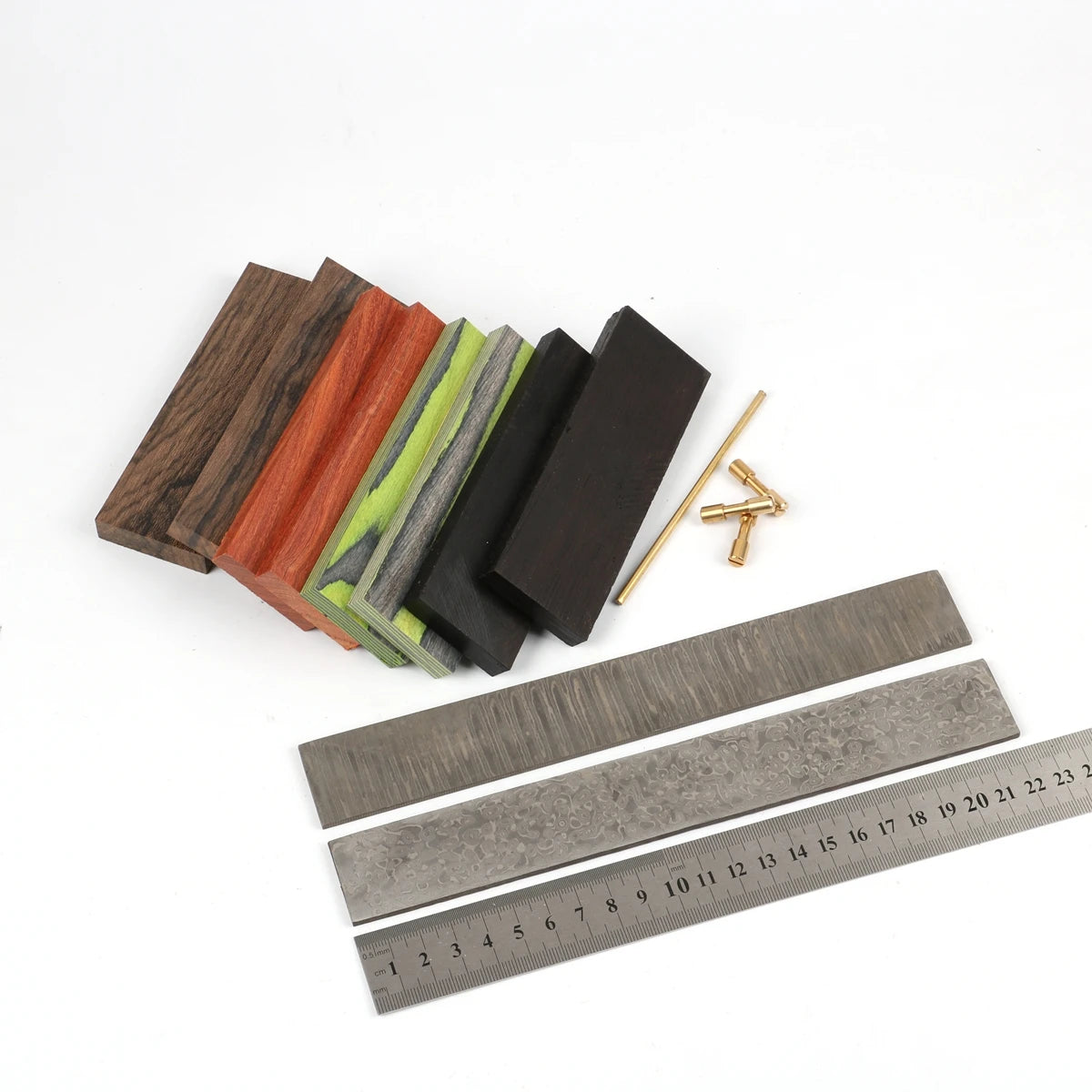 Kit para hacer cuchillos de Damasco: pieza en blanco de acero y cachas de madera