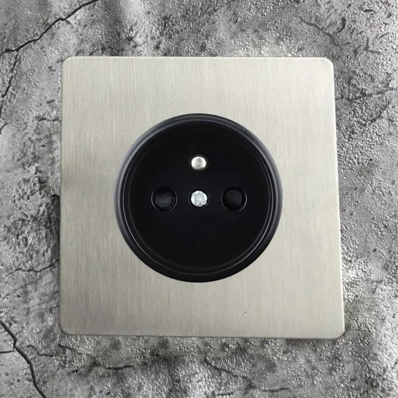 Interruptores de pared, enchufes y accesorios de acero cepillado
