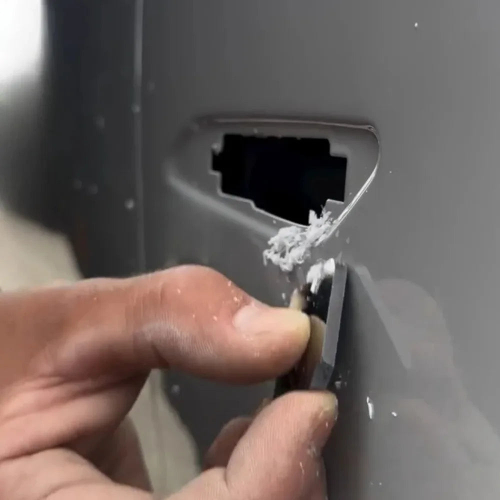 Raspador para reparação localizada da pintura automóvel
