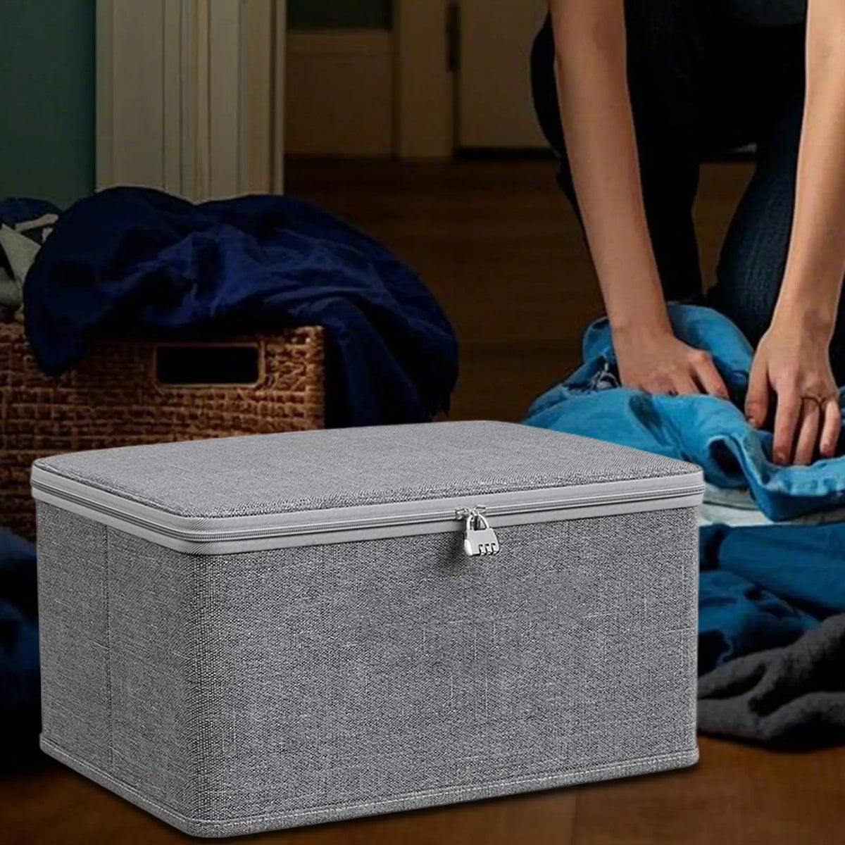 Foldable Fabric Storage Box with Zipped Lid