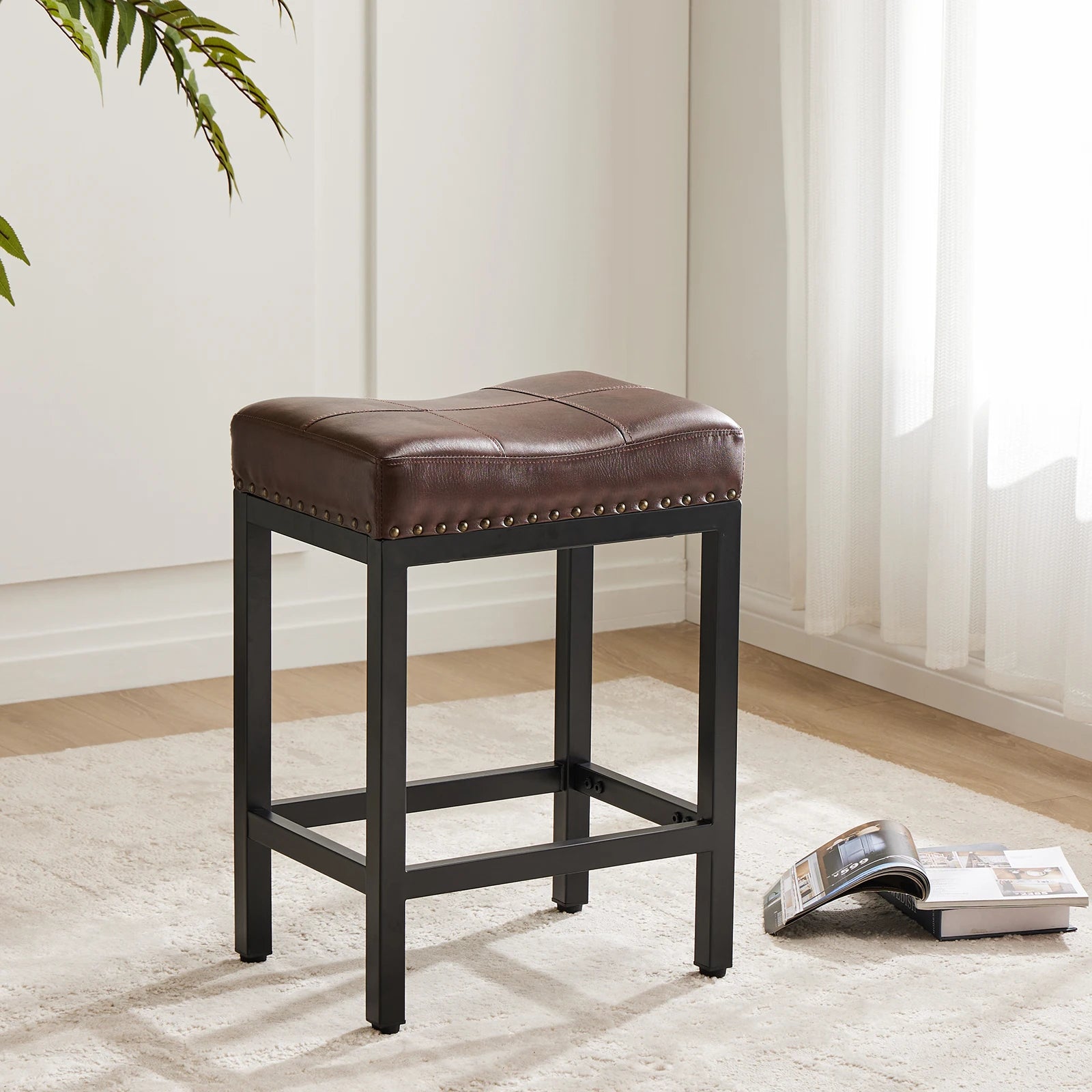 Adjustable PU Leather Saddle Bar Stools with Metal Base