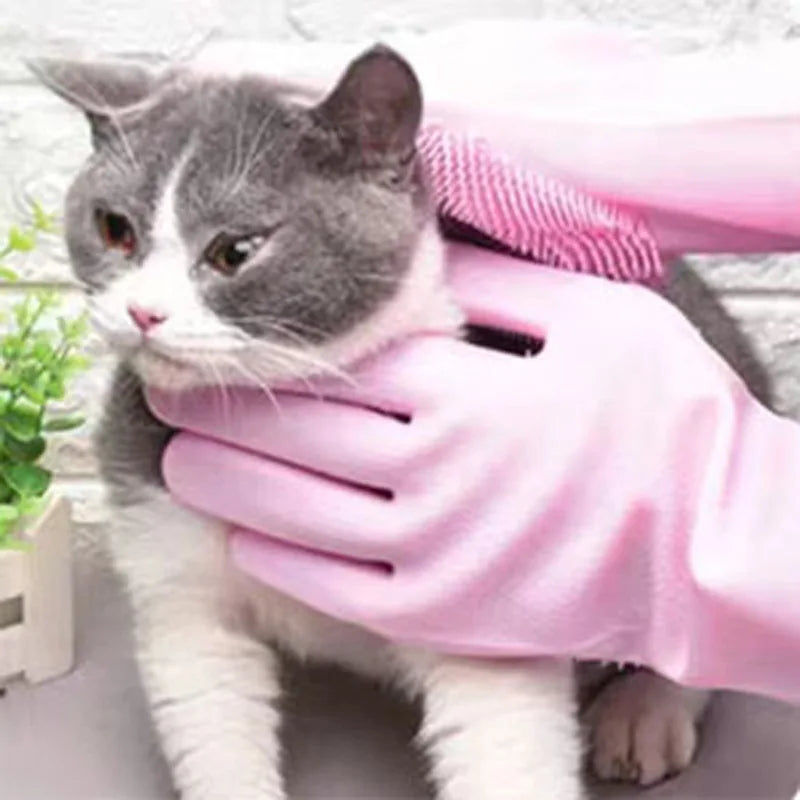 Textured Pet Bathing and Grooming Glove