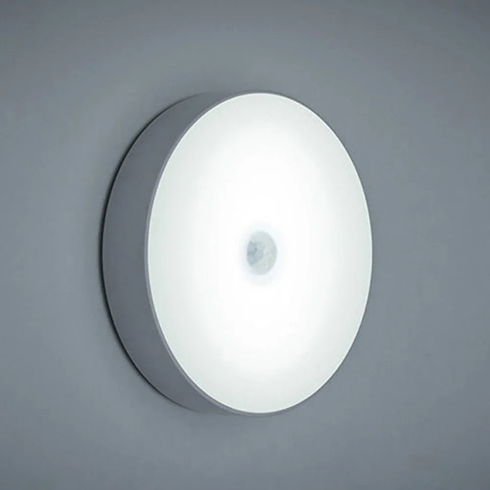 Luce notturna ricaricabile con sensore di movimento