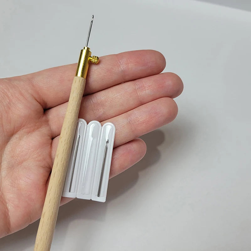 Tambour Embroidery Hook with Three Needle Sizes