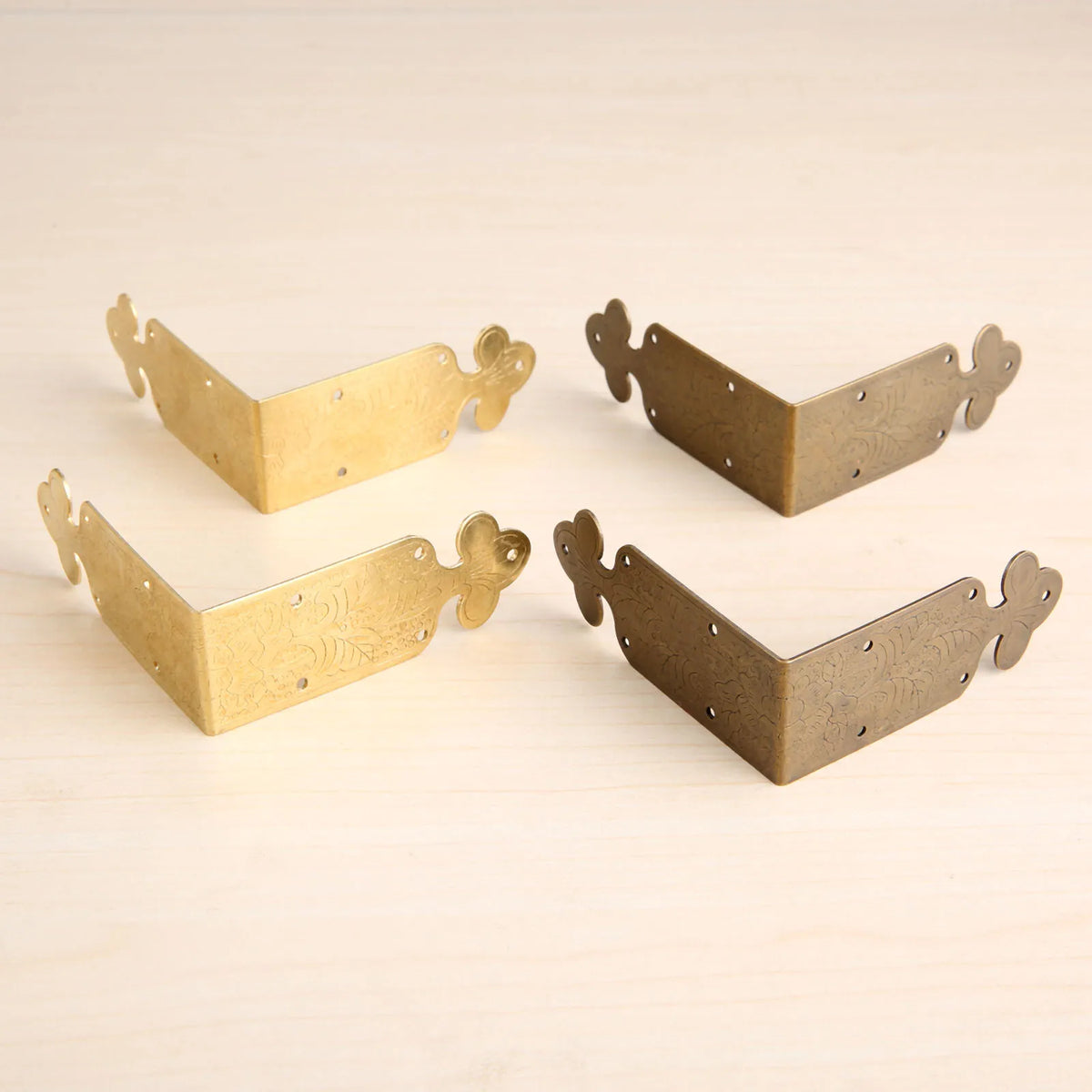 Möbeleckenschoner aus Messing, 65 × 25 mm, 2er-Set