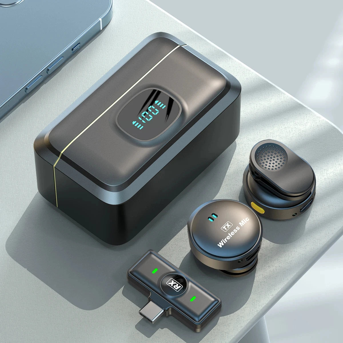 Microfono lavalier a 2.4 GHz con custodia di ricarica