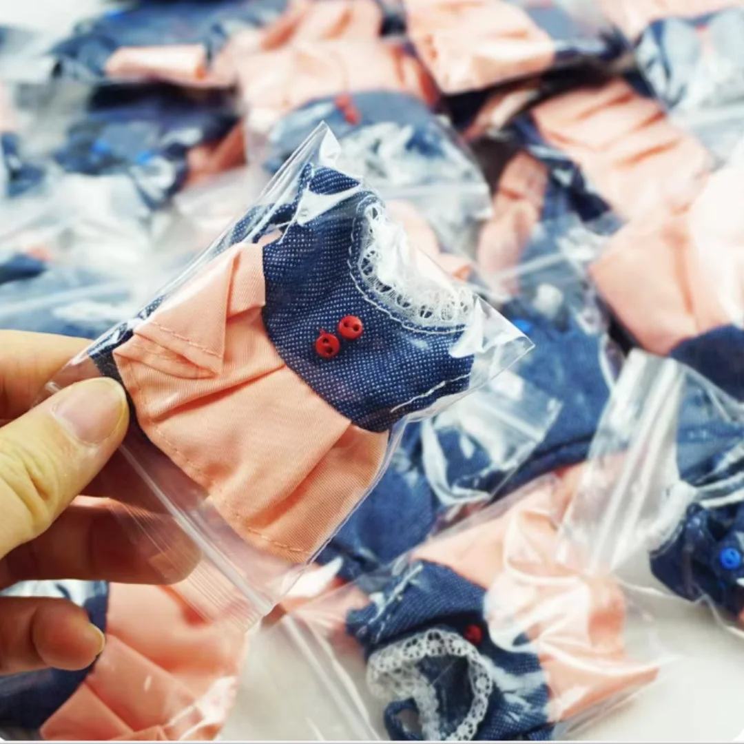Conjuntos de ropa en miniatura para muñecas animales del bosque