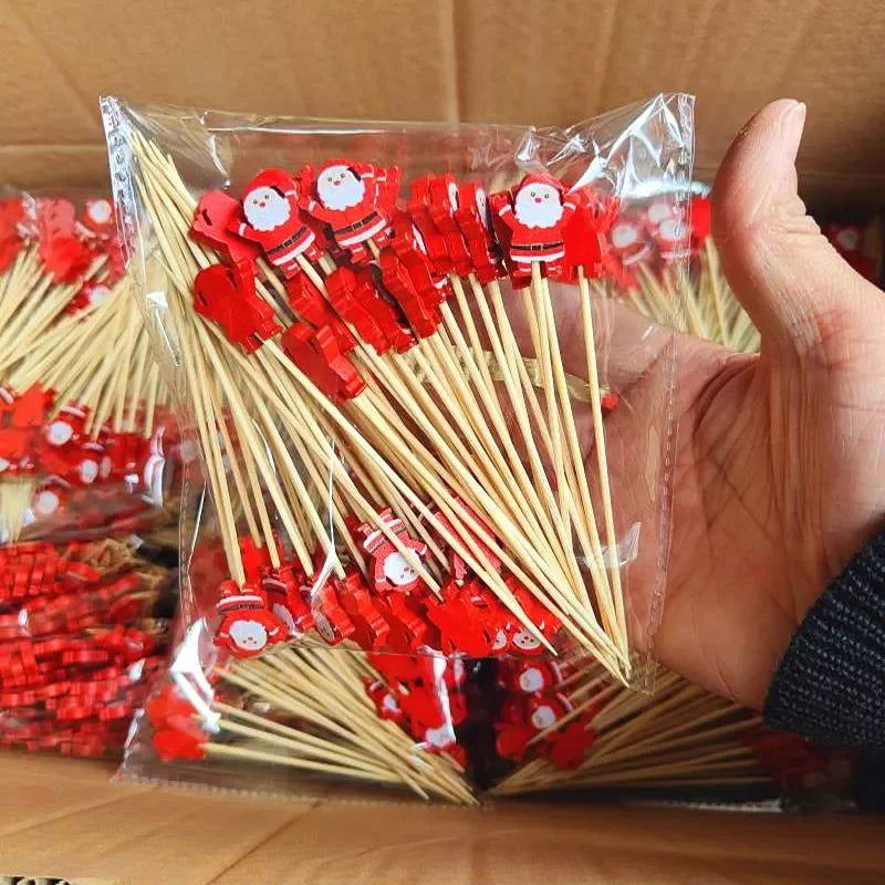 50Pcs/set Christmas Fruit Sticks Disposable Bamboo Sticks Snowflake Christmas Tree Elk Santa Claus Snowman Sticks Xmas Ornaments 