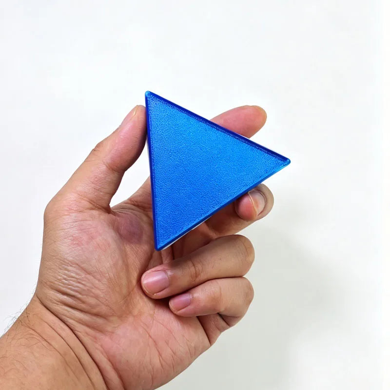 3D-Printed Impossible Triangle Puzzle