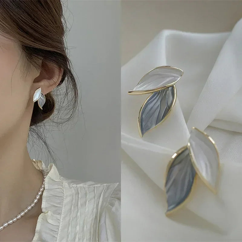 LATS New Korean Arrival Metal Trendy Fresh Lovely Sweet Grey Leaf Stud Earrings for Women 2024 Fashion Jewelry Gifts 