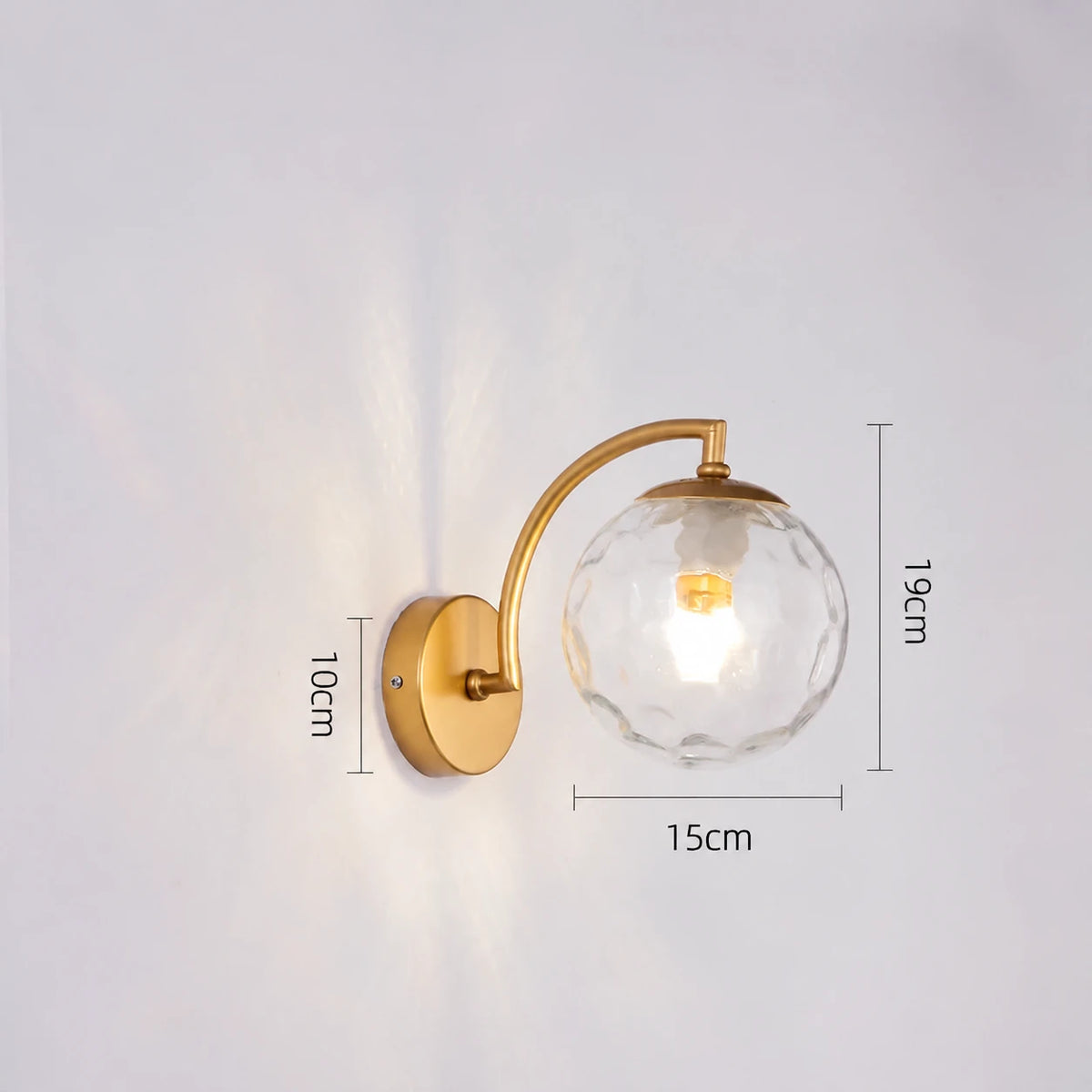 Glazen bolvormige wandlamp in zwart of goud