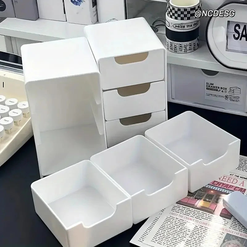 Organizador de cosméticos com três níveis