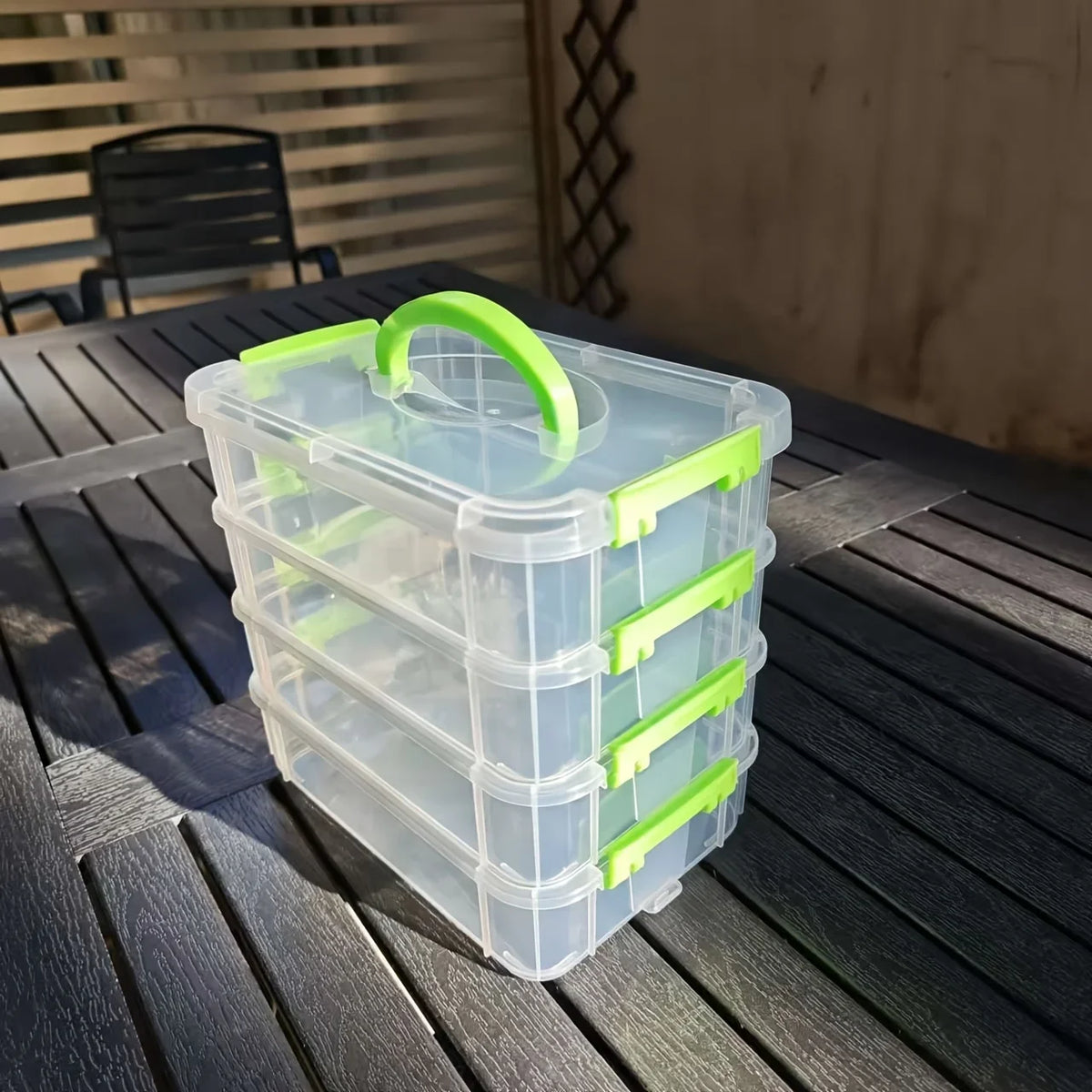 Úložný box so štyrmi priehradkami