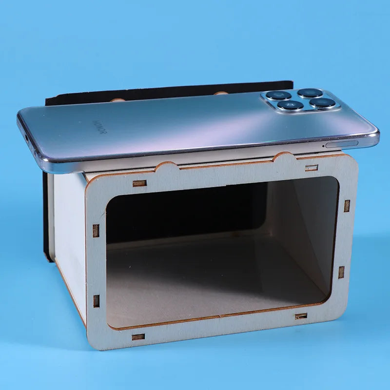 Smartphone 3D Reflection Display for Physics Projects
