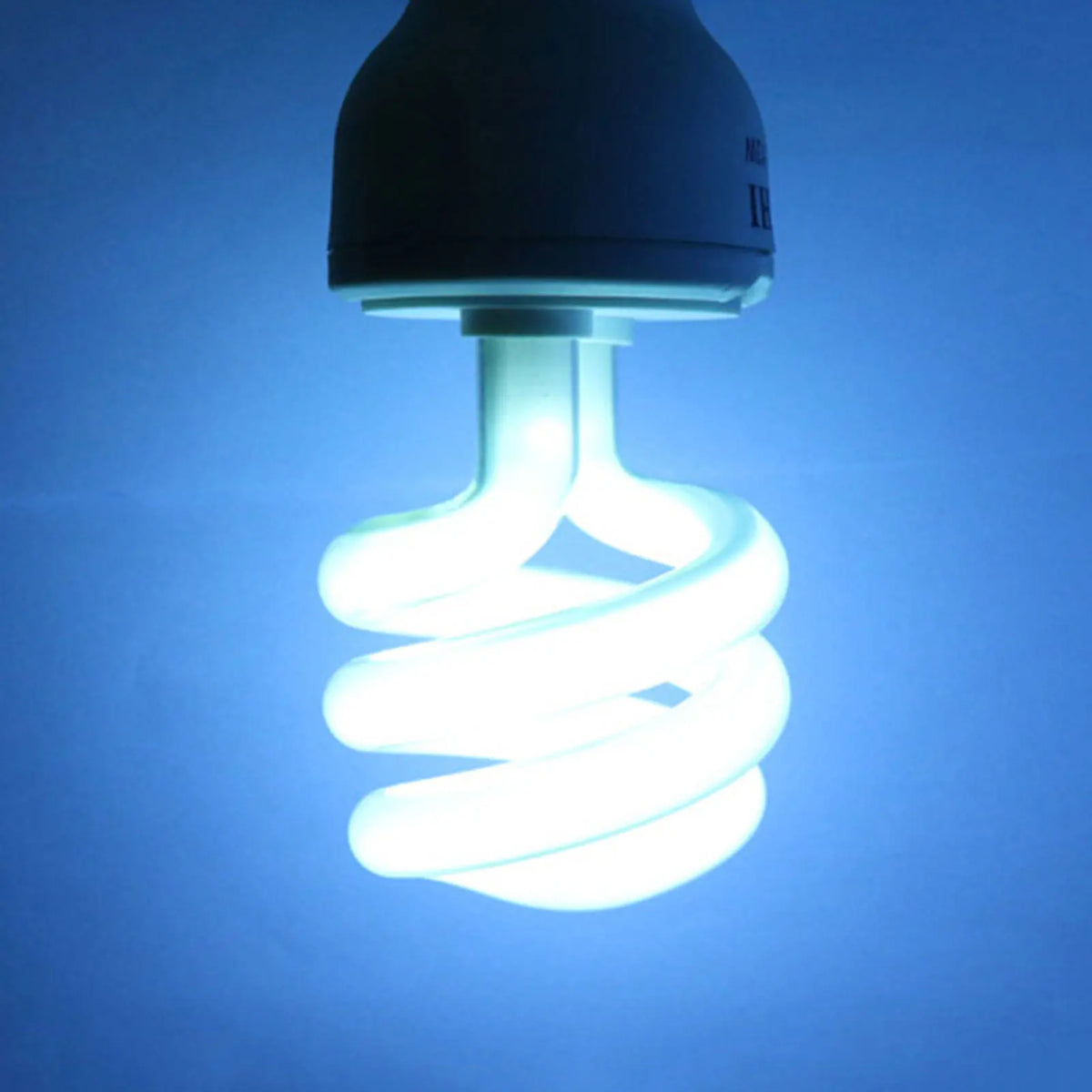 Reptile UVB Heat Bulb, 5.0 or 10.0 UVB, 13 W or 26 W