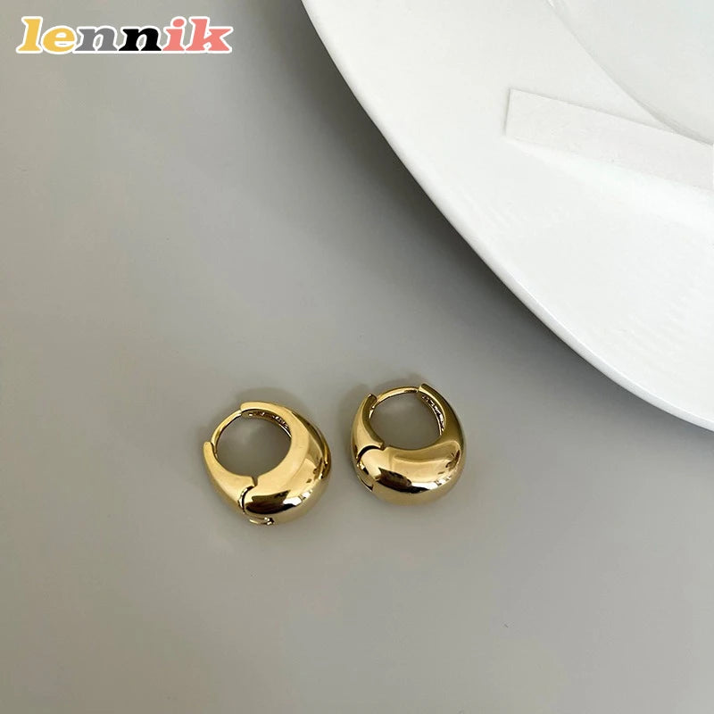 LENNIKOval Elegant Earrings, Women’s 3D Metal Design, Fit for Work/Casual Outfits, Flattering on All Faces, Perfect Gift Choice 