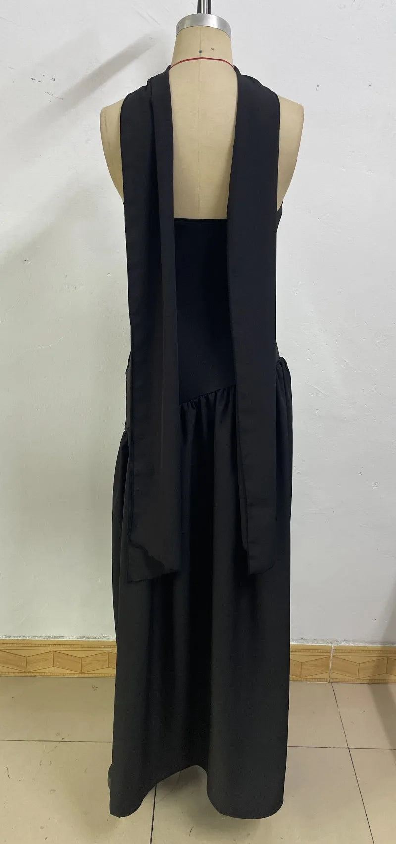 Elegant Strapless Floor-Length Women’s Slit Backless Evening Dress