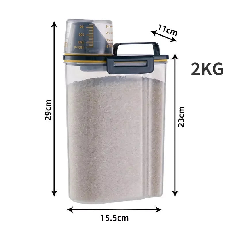 1.5kg/2kg Dog Cat Food Pail Plastic Storage Tank with Measuring Cup Container Moisture-proof Sealed Jar Pet Supplies Accessories 