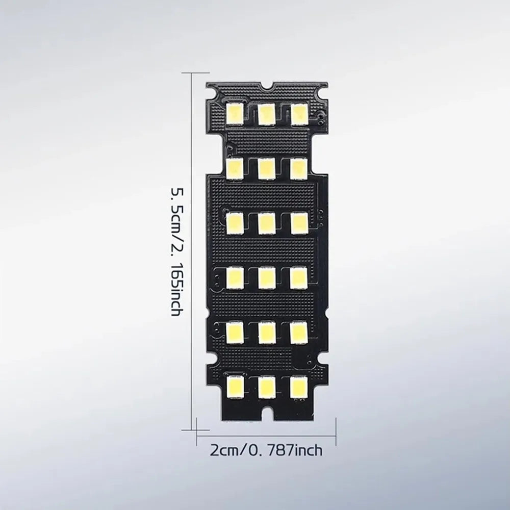 Bela LED-svetlobna plošča za prtljažnik avtomobila s priključkom