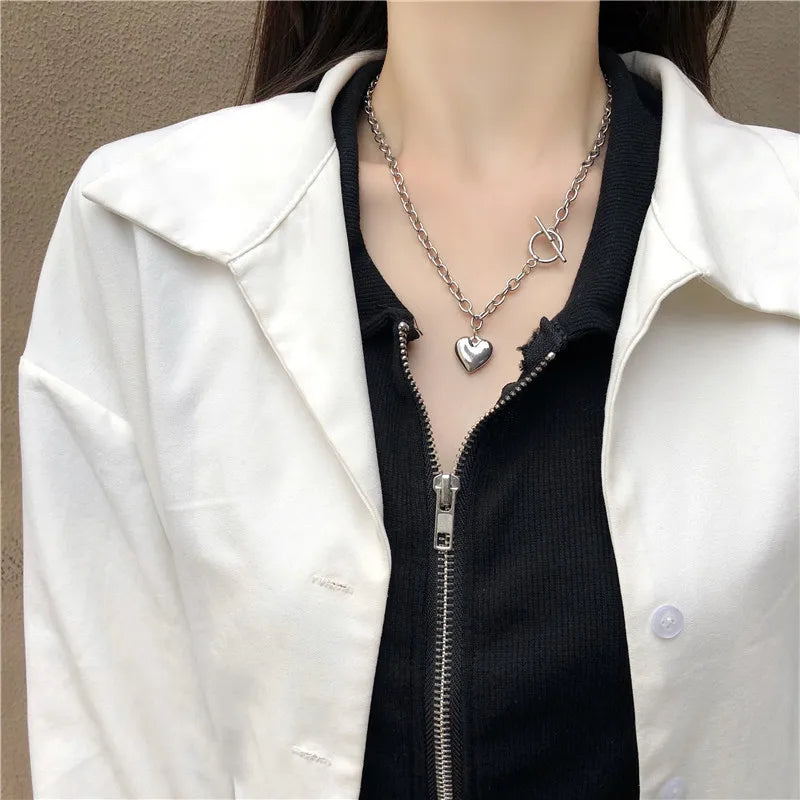 Vintage Love Heart Pendant Necklace for Women Trend Aesthetic Gold Color Metal Chain Collar Choker Party Jewelry Birthday Gifts 