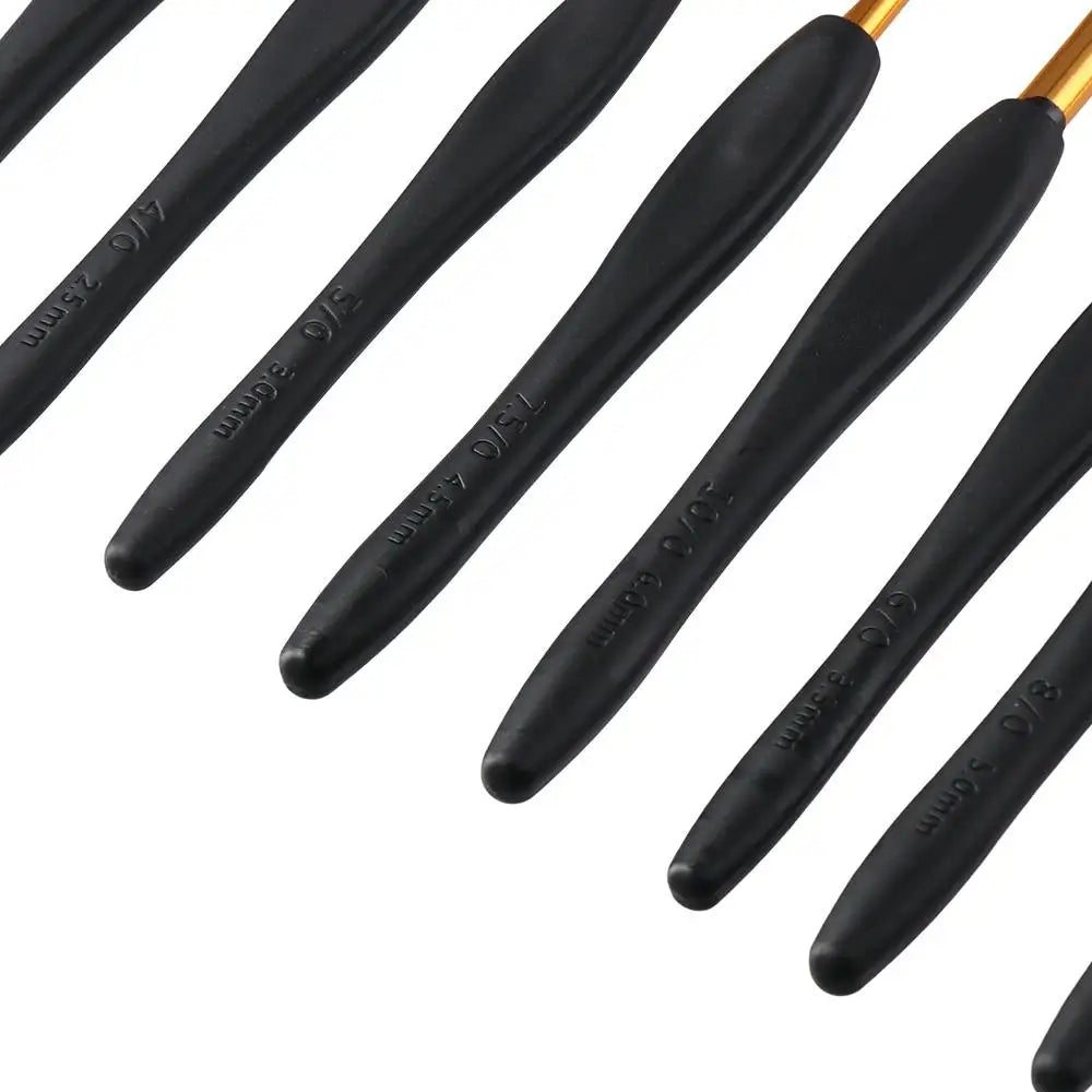 8PCS Black Crochet Hooks Set  for Arthritic Hands,Ergonomic Crochet Hook Soft Crochet Needle,2.5-6.0mm Crochet Kit for Beginners 
