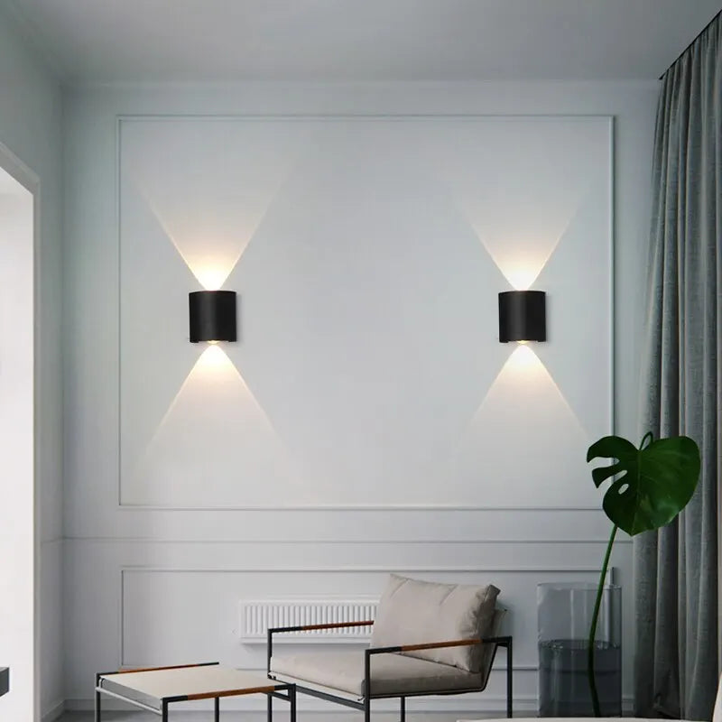 Przewodowa lampa ścienna LED świecąca w górę i w dół, 2 W lub 4 W