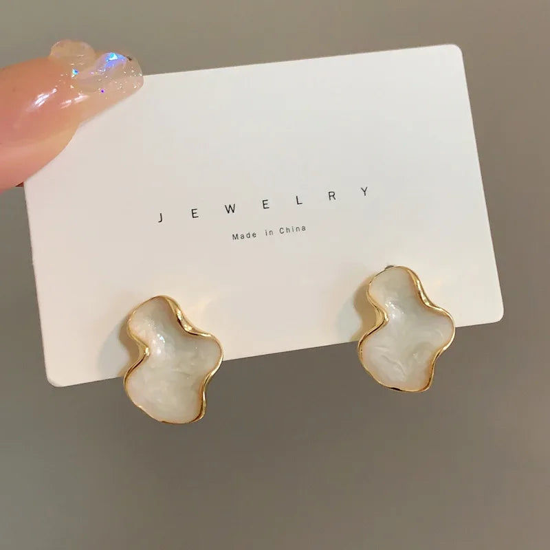 Abstract Alien White Color Cloud Irregular Stud Earring for Women Temperament Ear Jewelry Simple Christmas Valentine's Day Gift 