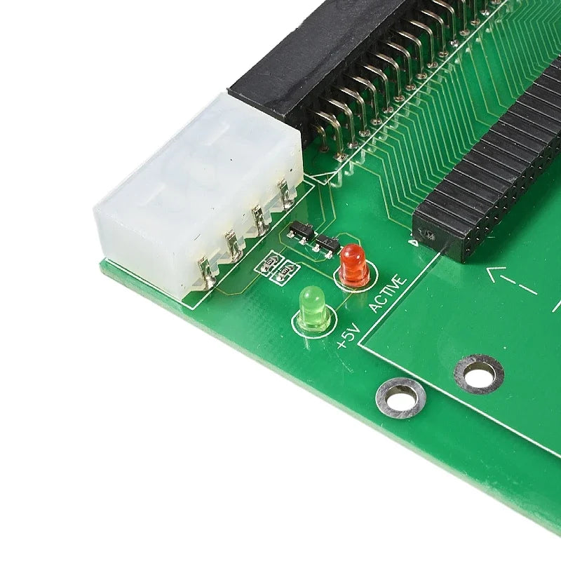 Adaptor IDE pentru hard disk de la 2.5 la 3.5 inci, cu 44 de pini la 40 de pini