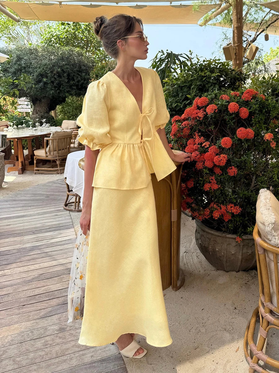 Damblus i bomull med V-ringning och lång kjol, tvådelat set