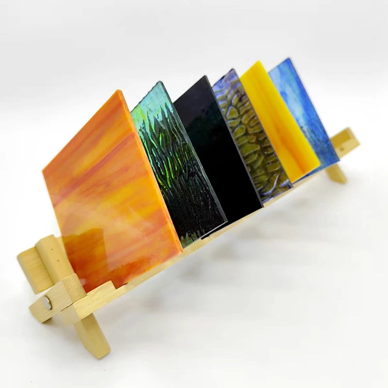 Sechs Buntglas-Kunstblätter, 10 × 10 cm