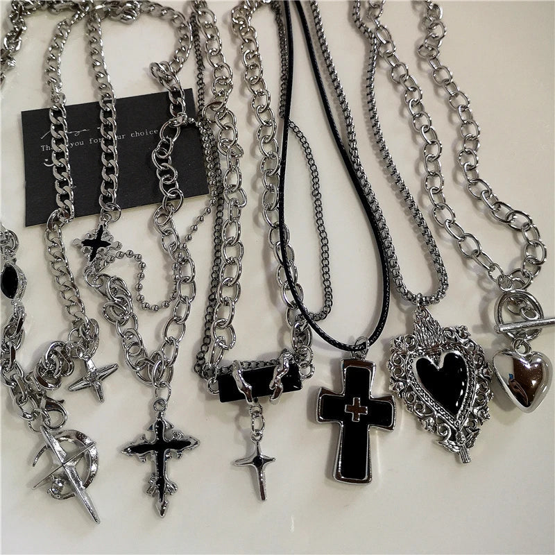 Punk Rock Black Heart Cross Pendant Chain Necklace For Men Women Cool Hip Hop Street Vintage 90s Y2K Grunge Goth Accessories 