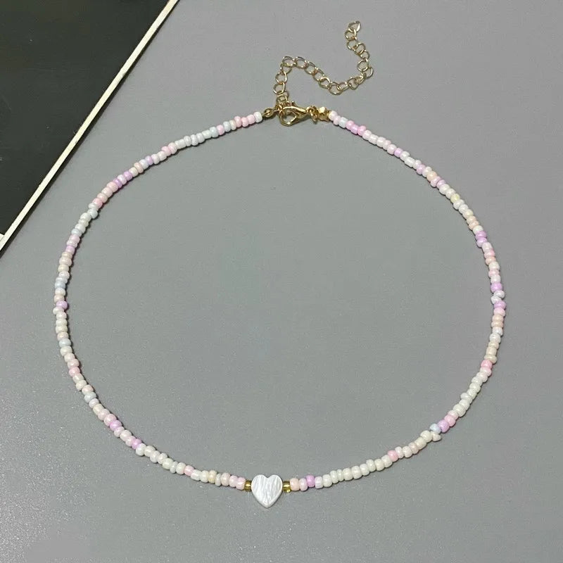 New Nature Shell Love Heart Choker Necklace for Girl Spring Summer Fashion Small Colorful Glass Beads Necklace Gift for Friend 