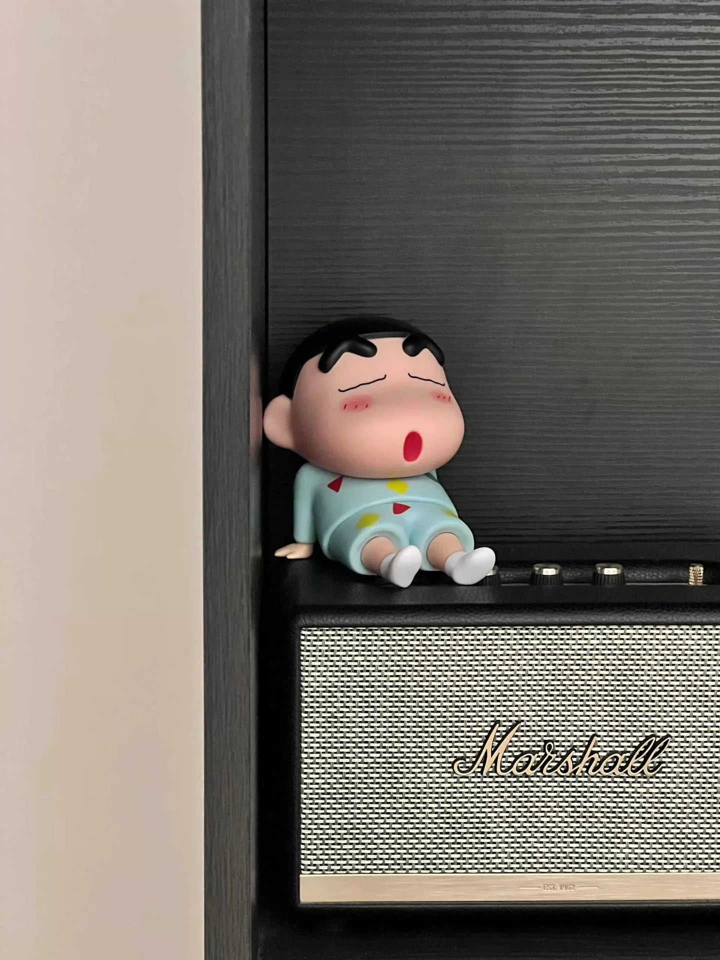 Kawaii Crayon Shin-Chan Boochan Phone Holder Desktop Anime Ornaments Watching Tv Cartoon Phone Support Cute Doll Girls Gifts 