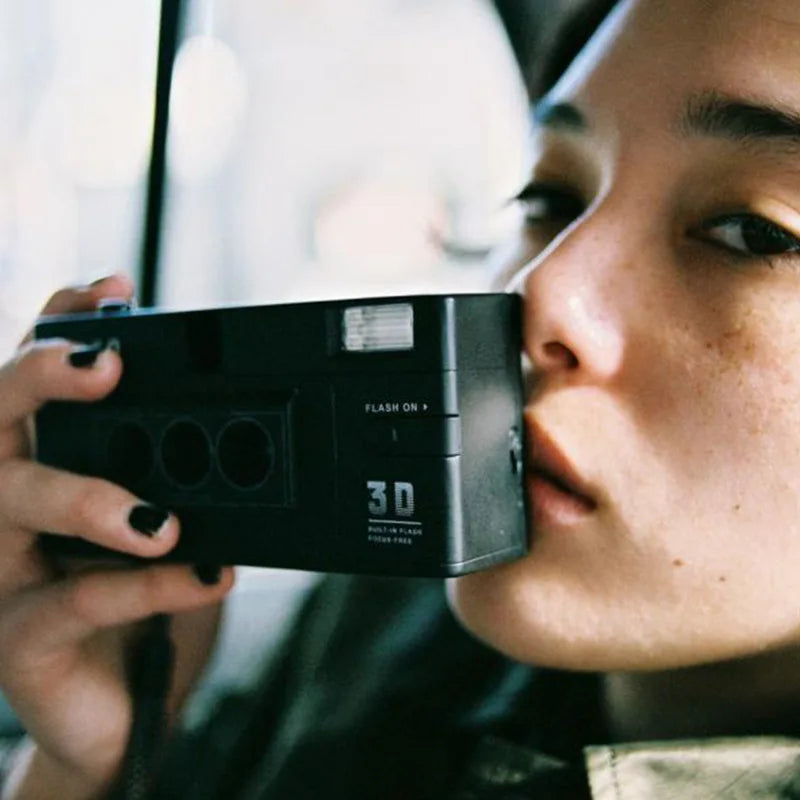 Reusable 35mm 3D Film Camera with Flash