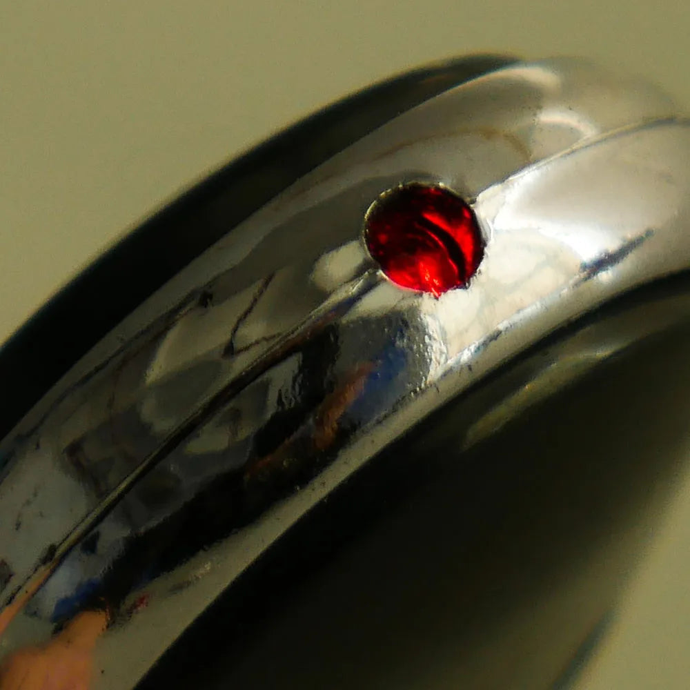 Anti-Lost Key Finder Keychain Flashing Beeping Alarm Key Locator Sound Control Smart Finder With LED Whistle Women's Men's Gift 