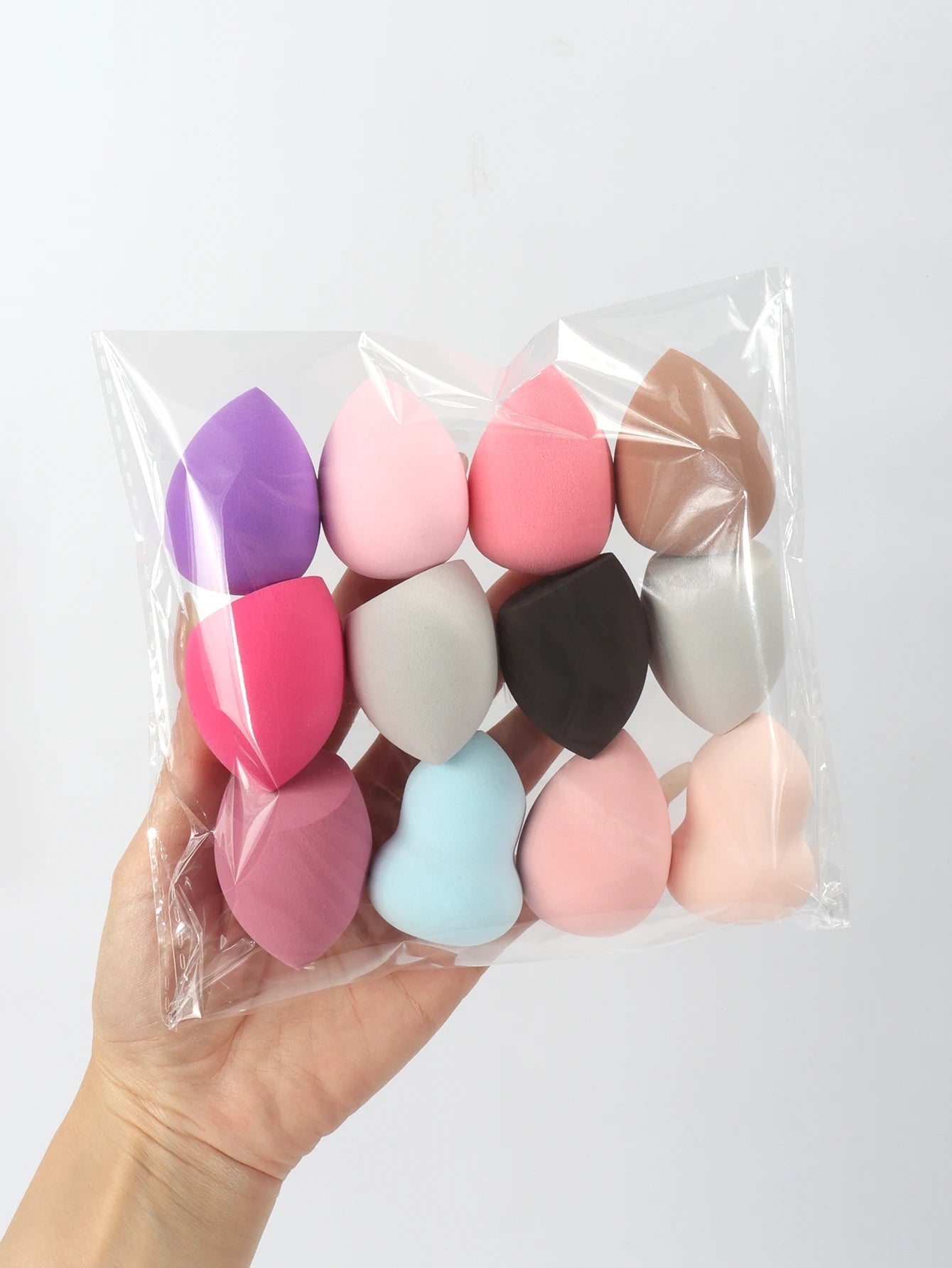 Medium Size Beauty Sponge 6/12/24/36/60 Pieces, Random Color and Shape, Foundation Mixing Beauty Sponge, Liquid, Cream and Powde 